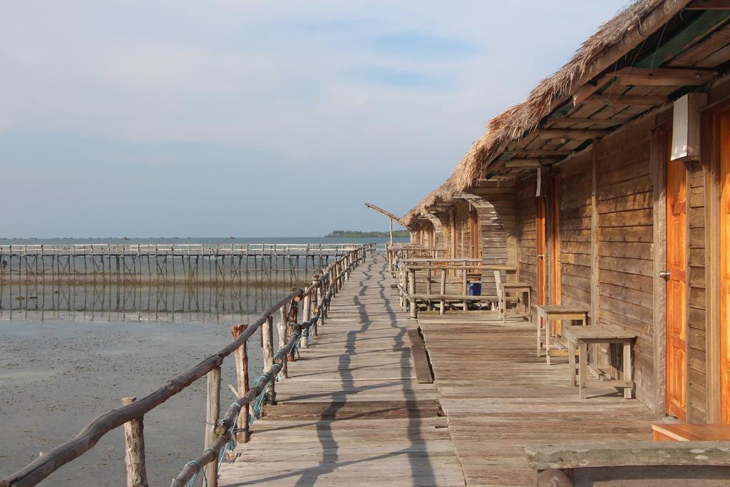 Bintan Laguna Restaurant And Resort Teluk Bakau ภายนอก รูปภาพ
