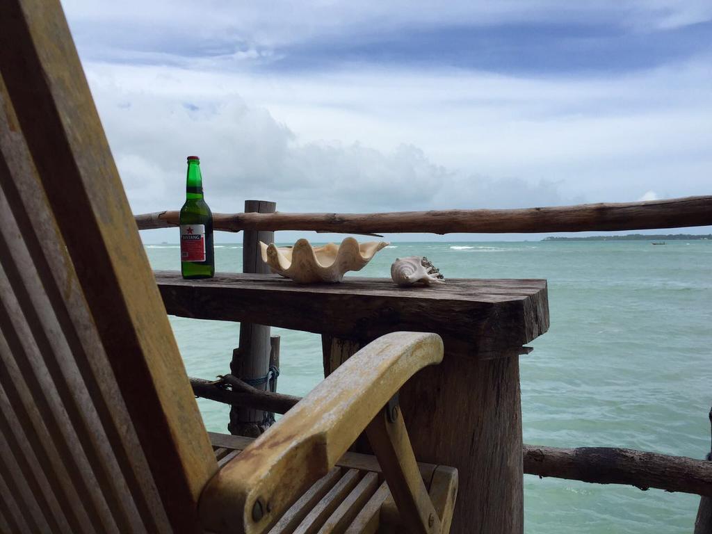 Bintan Laguna Restaurant And Resort Teluk Bakau ภายนอก รูปภาพ