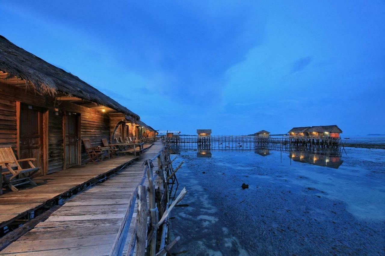 Bintan Laguna Restaurant And Resort Teluk Bakau ภายนอก รูปภาพ